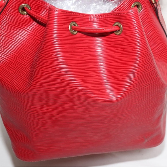 ❤️💯Authentic LOuis Vuitton Red Epi Leather Petit Noe ❤️ - Picture 5 of 16